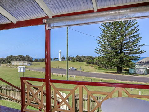 Yamba Pilot Cottage 1 - Pets Welcome - Close To Beach - Your Accommodation 0