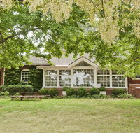 York Cottage - grand gate house and enchanting gardens - Your Accommodation