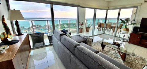 ZEN BY THE WATER - Darwin Premier Retreat - Your Accommodation 2