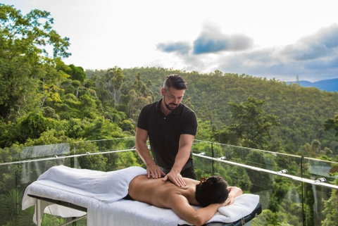 \'Nine Islands\' Airlie Beach Luxury Holiday Home With Ocean Views - Your Accommodation 3