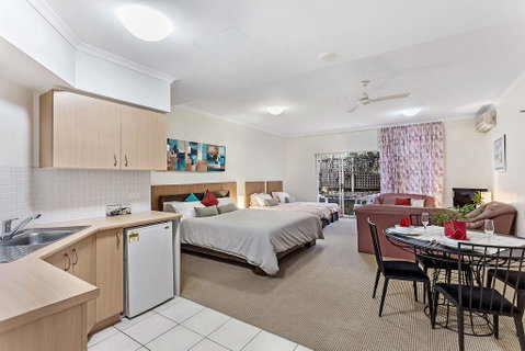 Zenith Studio, Unit 3/10 Messines Street - Your Accommodation 0