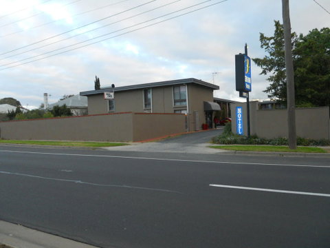 Zero Inn Motel - Your Accommodation 1