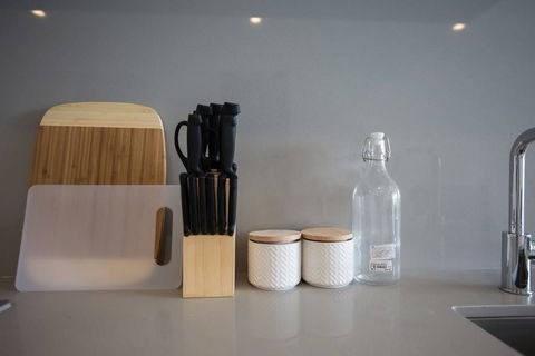 Modern City Comfy And Warm Apt@Parkville+Carpark - Your Accommodation 2