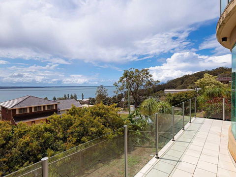 Maison De La Mer 30 Mulubinda Parade - Luxurious, Linen, Aircon And Panoramic Views - Your Accommodation 3