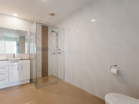 Maison De La Mer 30 Mulubinda Parade - Luxurious, Linen, Aircon And Panoramic Views - Your Accommodation 2