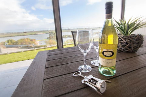 Serenity And Sweeping Murray River Views - Your Accommodation 2