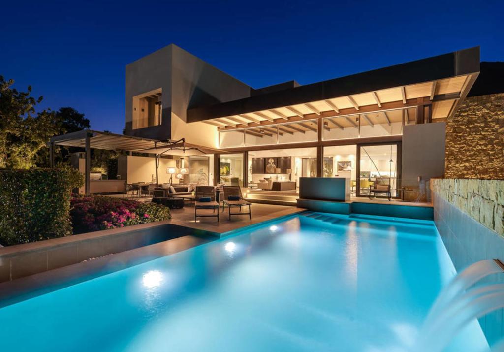 Kawana Waters QLD Your Accommodation