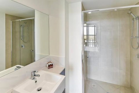 Direct Hotels - North Shore Kawana - Your Accommodation 2