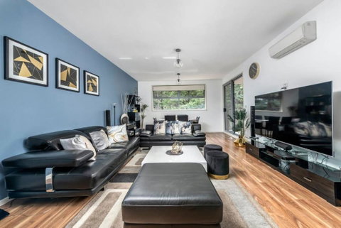 3 Bedroom Delight Phillip With Pool Gym - Your Accommodation 4