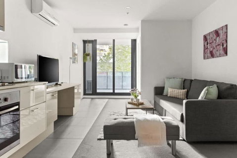 A Central Apt Right Next To Southern Cross - Your Accommodation 1