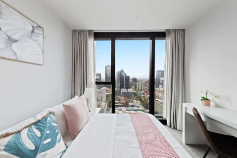 A Chic 2BR Apt Near Melbourne CBD W FREE Parking - Your Accommodation 0