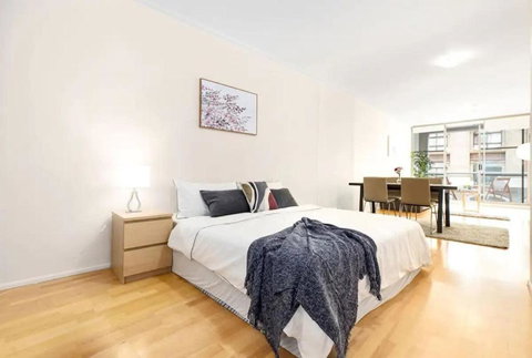 A Stylish & Cozy Studio Next To Darling Harbour - Your Accommodation 1