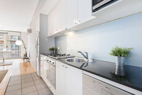 A Stylish & Cozy Studio Next To Darling Harbour - Your Accommodation 4