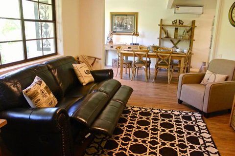 Abbeville In Bright - Your Accommodation 2