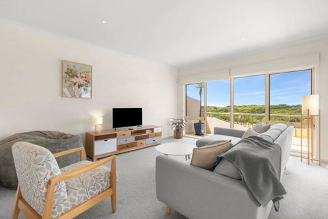 Absolute Beachfront Retreat On The Esplanade - Your Accommodation 0