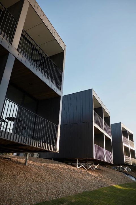 Accommodation @ Curlewis - Your Accommodation 2