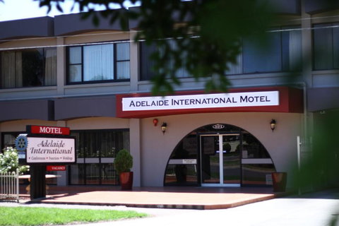 Adelaide International Motel - Your Accommodation 0