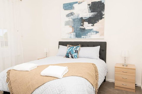 Anson Cottage 1900s CBD Home Private & Practical - Your Accommodation 2