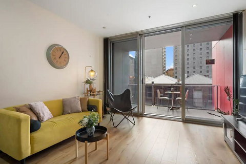 Azalea - Rundle Mall Edge Residence On York - Your Accommodation 4