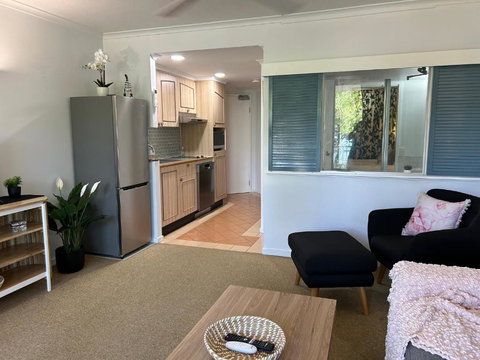 Apartment 12 On Trinity Beach - Your Accommodation 1