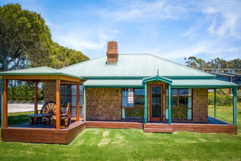 Apollo Bay Cottages- Sugarloaf - Your Accommodation 2