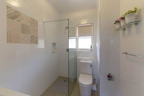 B9 Crawley Apartment 1 BRM & Sleepout Near UWA - Your Accommodation 3