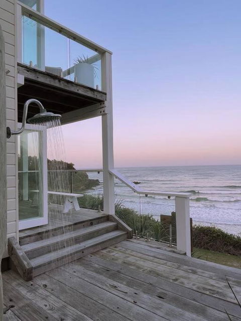 BAY PROPERTIES . Beach House Studio - Your Accommodation 0