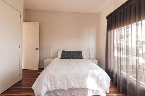 BAY PROPERTIES . The Big Chill - Your Accommodation 4