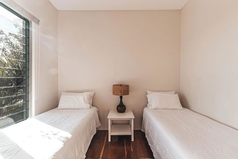 BAY PROPERTIES . The Big Chill - Your Accommodation 3