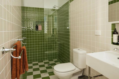 BAY PROPERTIES . The Sailor Shack - Your Accommodation 4