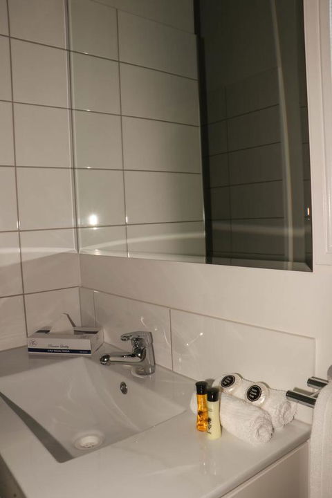 Emerald Park Motel - Your Accommodation 3