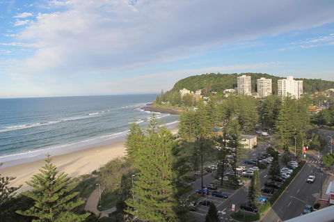 Pacific Regis Beachfront Holiday Apartments - Your Accommodation 12