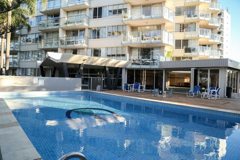Pacific Regis Beachfront Holiday Apartments - Your Accommodation 9
