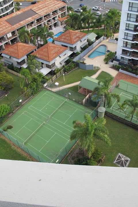 Pacific Regis Beachfront Holiday Apartments - Your Accommodation 6