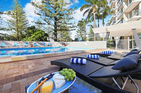 Pacific Regis Beachfront Holiday Apartments - Your Accommodation 1