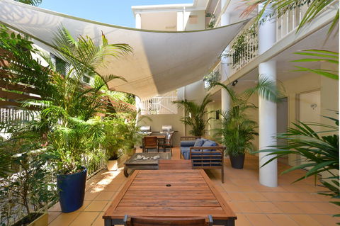 Port Douglas Apartments - Adults Only Oasis - Your Accommodation 11