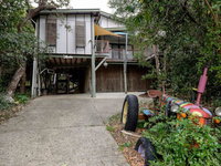 Five Bimba Tractor House