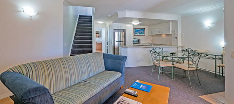 Burleigh On The Beach - Your Accommodation 26