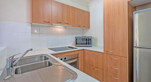 Burleigh On The Beach - Your Accommodation 16
