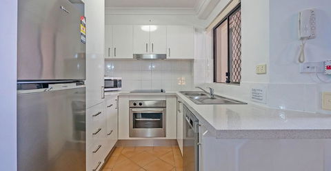 Burleigh On The Beach - Your Accommodation 15