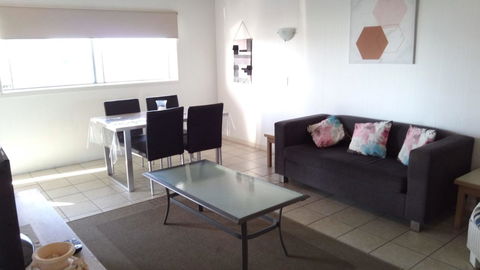 Maroochy Sands Holiday Apartments - Your Accommodation 12