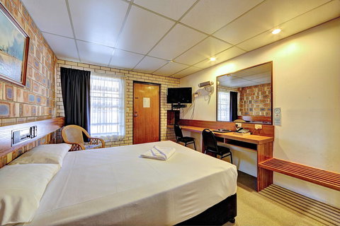 Chalet Motor Inn - Your Accommodation 15