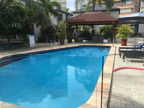 Burleigh Palms Holiday Apartments - Your Accommodation 2