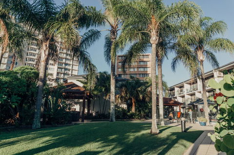 Burleigh Palms Holiday Apartments - Your Accommodation 38