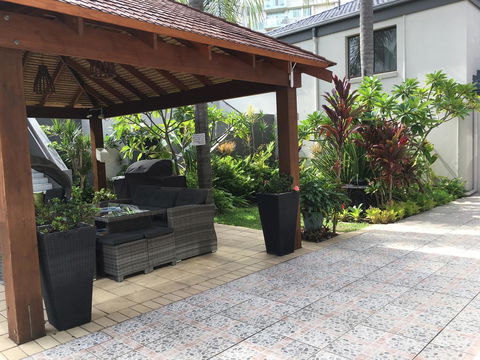 Burleigh Palms Holiday Apartments - Your Accommodation 16