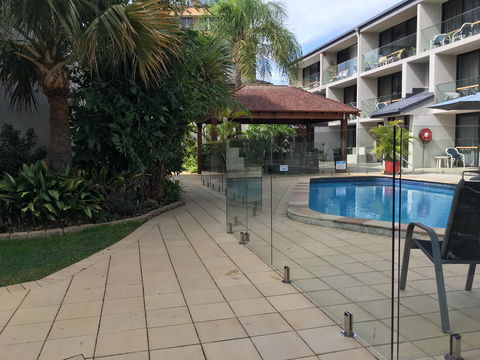 Burleigh Palms Holiday Apartments - Your Accommodation 3