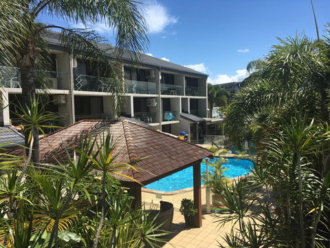 Burleigh Palms Holiday Apartments - Your Accommodation 0