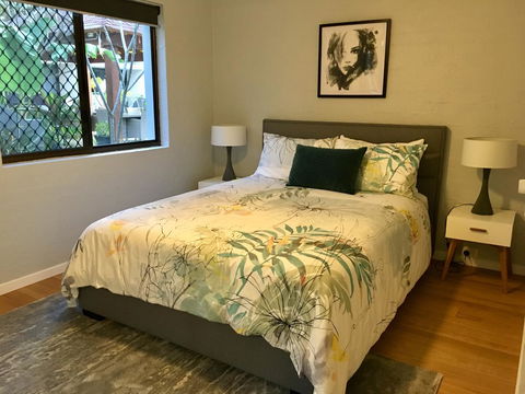 Burleigh Palms Holiday Apartments - Your Accommodation 5