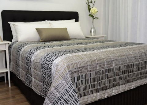 Burleigh Palms Holiday Apartments - Your Accommodation 1