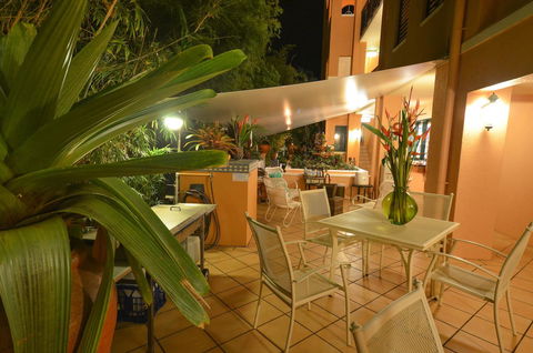 Martinique On Macrossan - Your Accommodation 15
